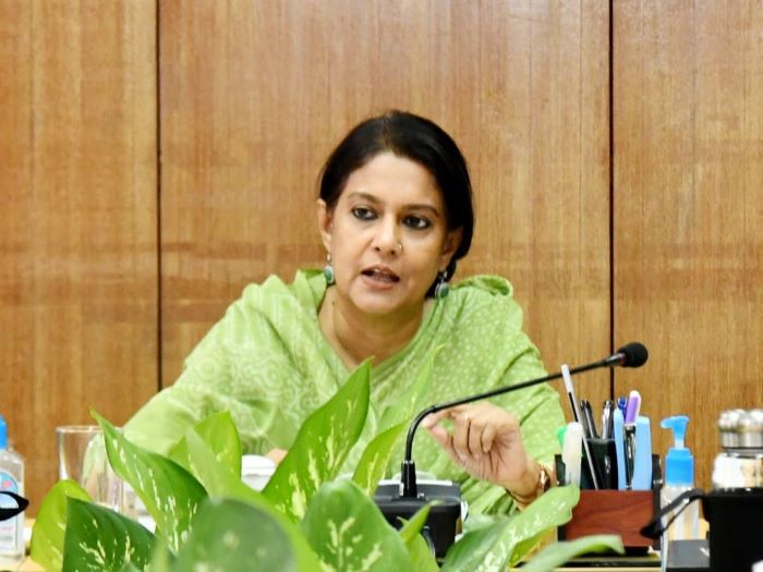 কুমিল্লা বিশ্ববিদ্যালয়ে পাহাড় কাটা বন্ধ ও ক্ষতিগ্রস্ত স্থানে গাছ লাগানোর নির্দেশ